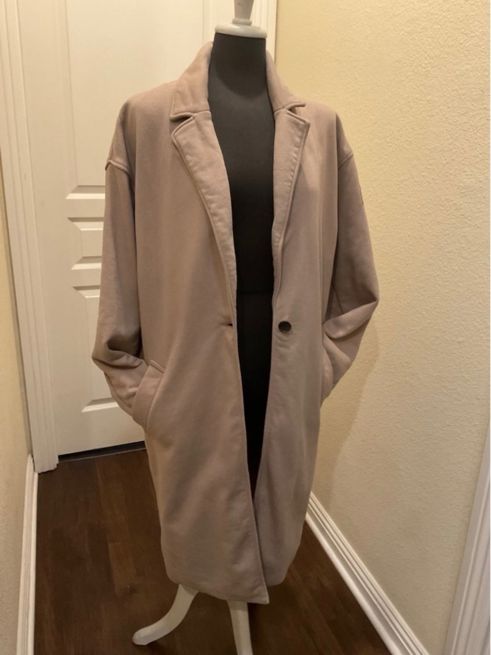 ALO Med VIP Blazer Coat Womens - Picture 2 of 8